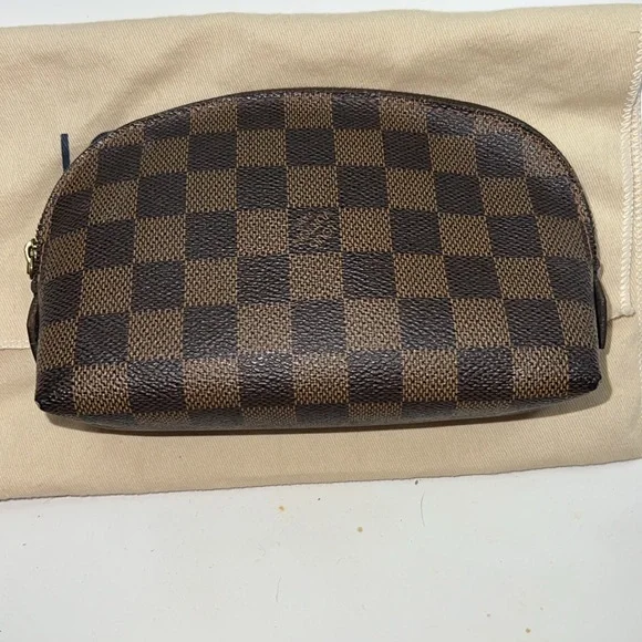 Authentic Louis Vuitton DE Vintage Cosmetic Pouch - Picture 3 of 11